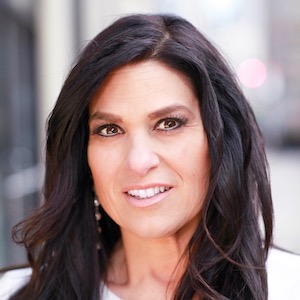 Donna Devita headshot